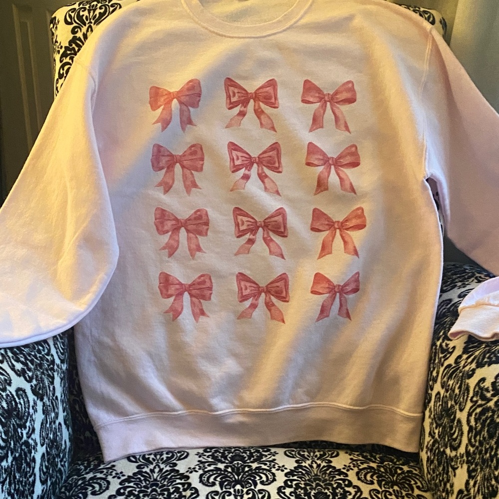Altar'd State Pink Bow women’s oversized Sweatshirt size XS